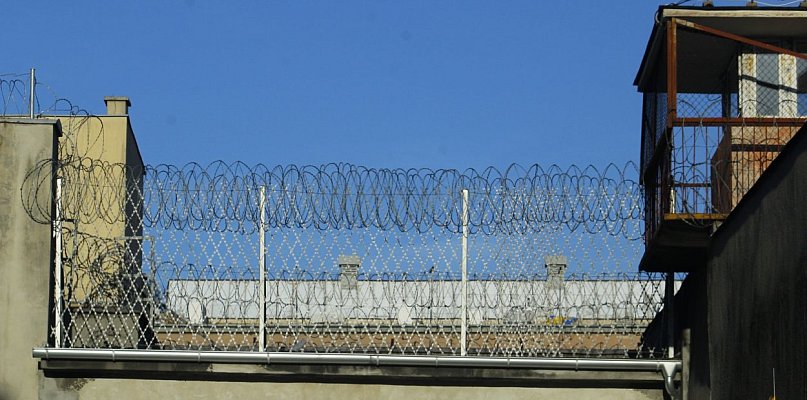 Ojciec z synem znęcali się nad najbliższymi. Ich ofiarami były dwie kobiety