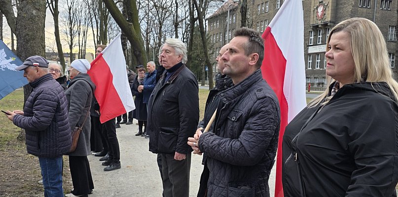 Lider Młodzieży Wszechpolskiej: Lesznem rządzi postkomuna (zdjęcia, film)