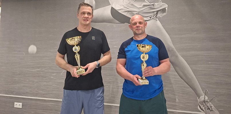 Panowie na kortach Akwawit. Rywalizowali w turnieju singlowym