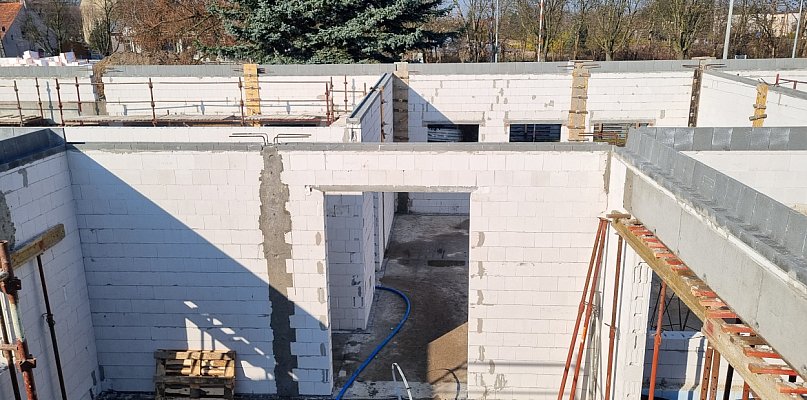 W Lesznie powstaje obiekt dla 2000 uczniów (zdjęcia, film)