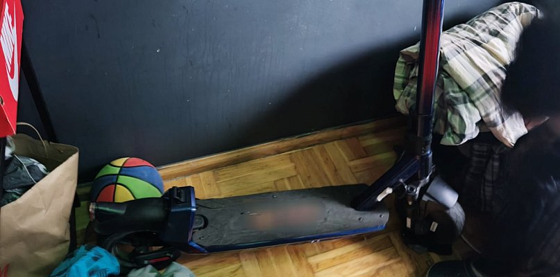Jeden ukradł hulajnogę, drugi ją kupił. Teraz obaj mają kłopoty
