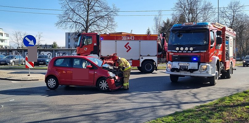 Wypadek na skrzyżowaniu Grunwaldzkiej i 55 Pułku w Lesznie (zdjęcia)