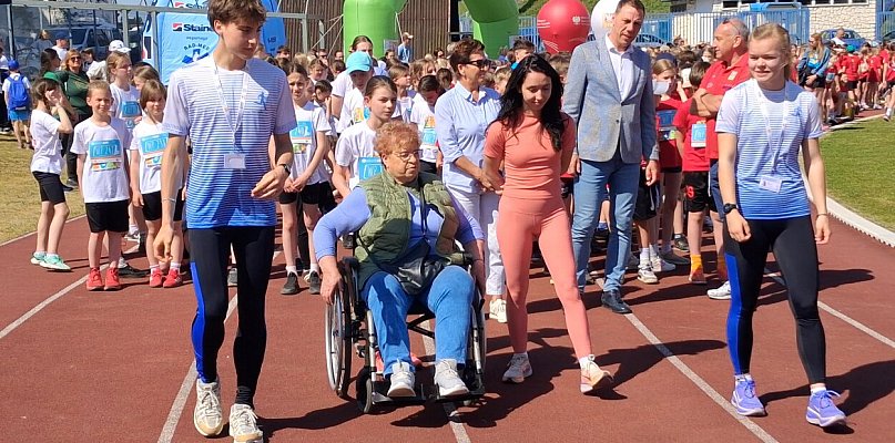 Młodzież rywalizuje w Lesznie w mityngu Nadziei Olimpijskich (zdjęcia)