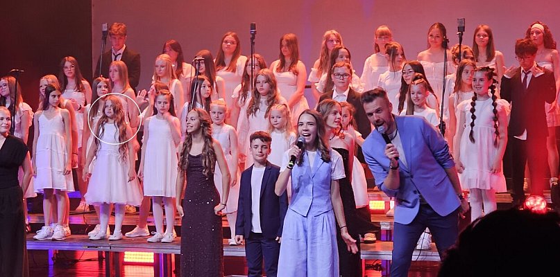 9-letnia Lilka z Krzemieniewa na jednej scenie z Blanką i Sincklerem (zdjęcia)
