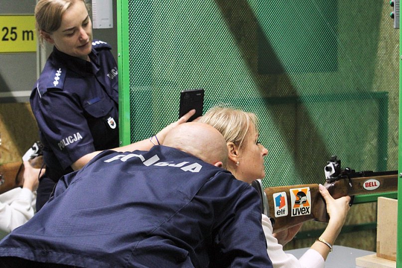 Strzelanie na 100-lecie kobiet w policji