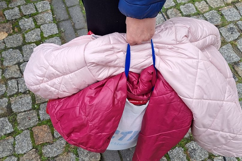 Podziel się kurtką - Przytul kurtkę