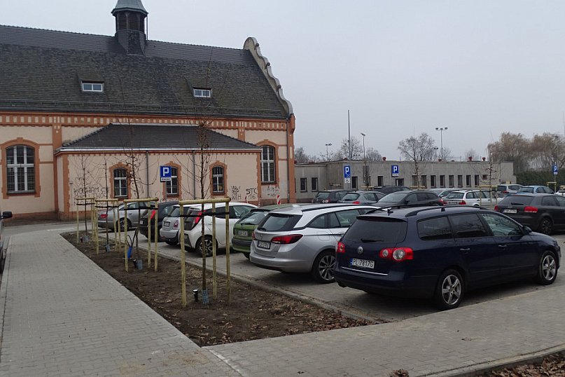 Nowy parking w centrum Leszna