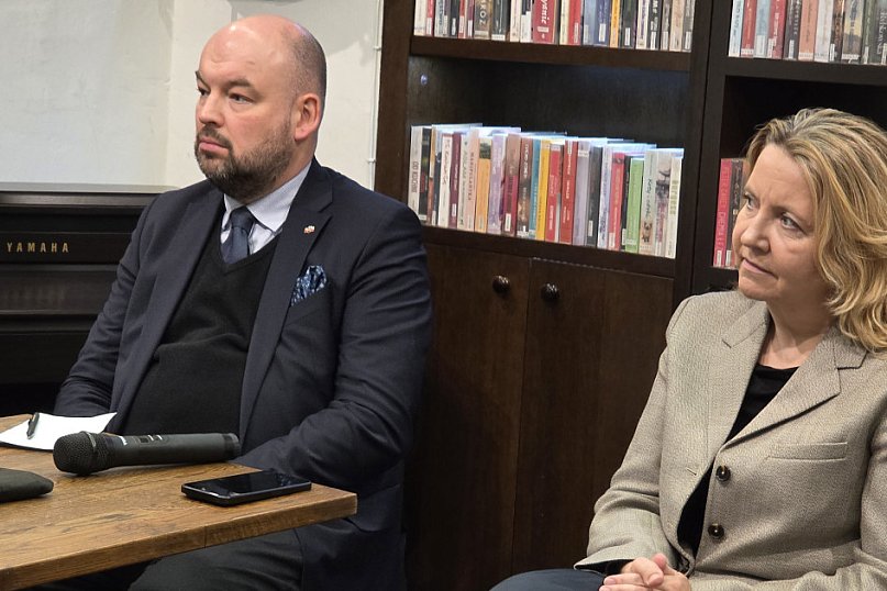 Spotkanie z posłami PiS w Lesznie