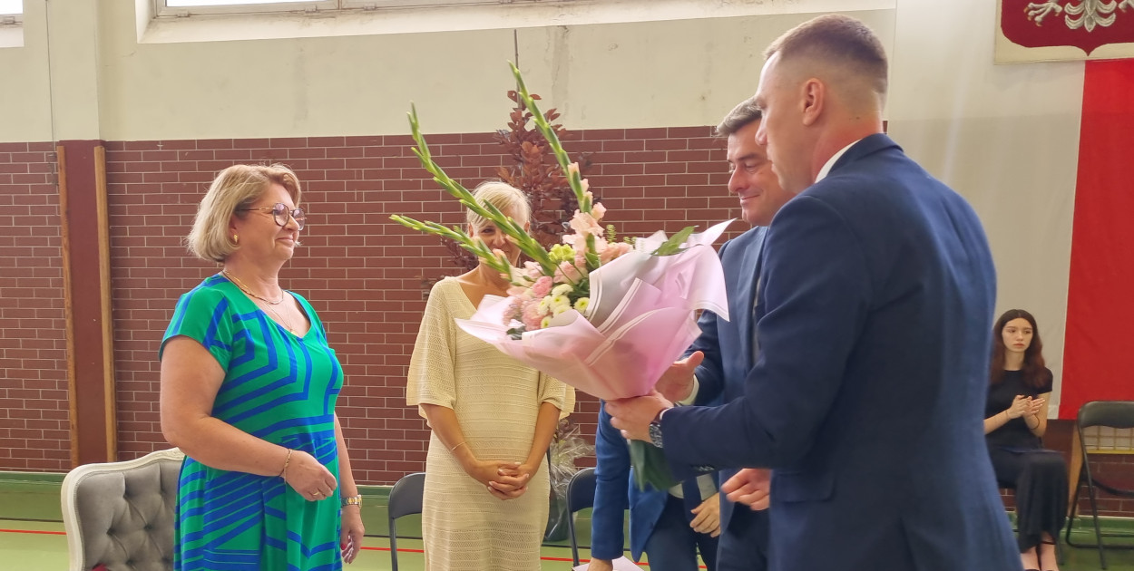 Koniec roku w ZST-CKZiU w Lesznie. Pożegnanie pani dyrektor (zdjęcia, film)