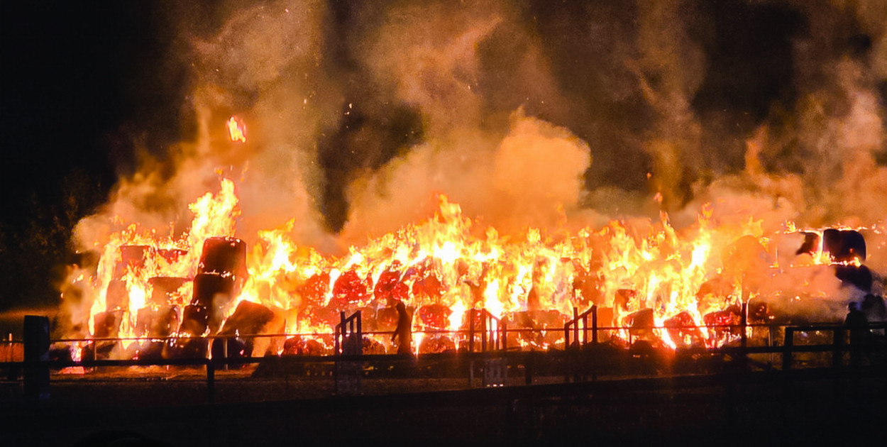 Podpalacz stogów zatrzymany. Nie tylko to ma na sumieniu. Dostanie areszt?