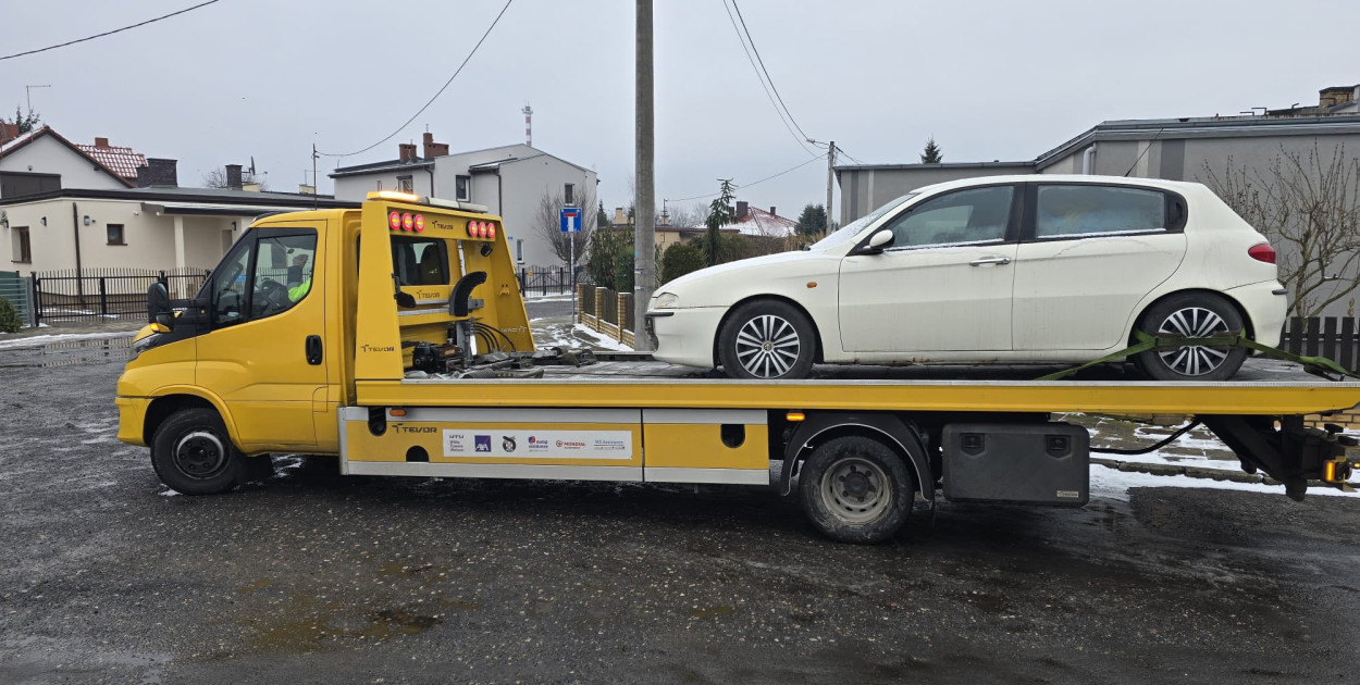 Straż Miejska wywozi wraki z ulic Leszna. Poznajecie te auta? (zdjęcia)