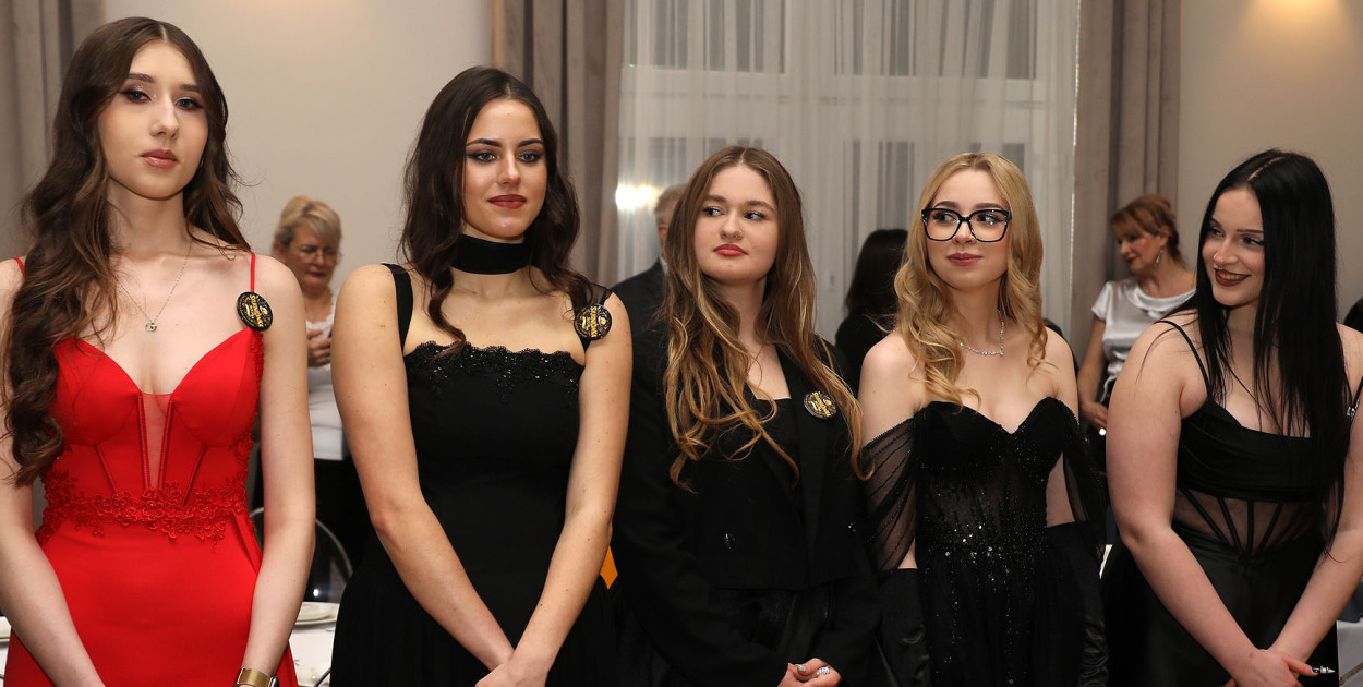 Studniówka Zespołu Szkół Rolniczo-Budowlanych w Lesznie (zdjęcia)