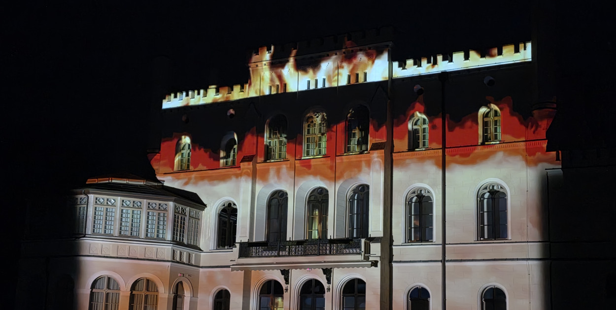 Fenomenalne widowisko na Zamku i w parku w Rokosowie (zdjęcia, filmy)