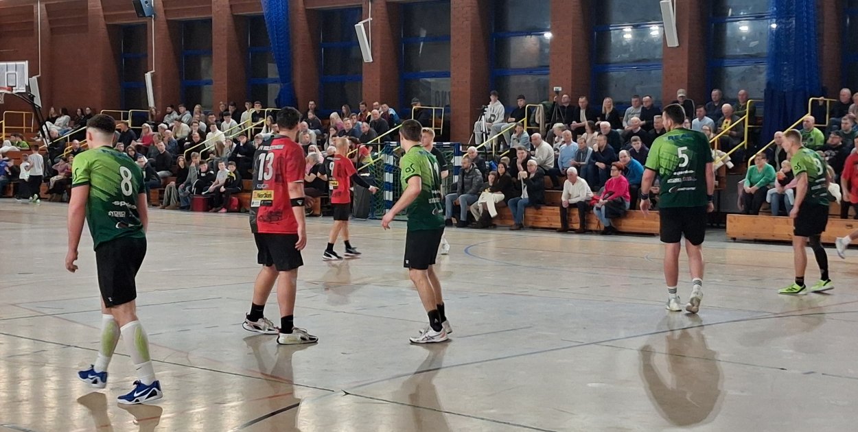 Derbowy mecz w Trzynastce. Real Astromal Leszno grał z Wolsztyniakiem Wolsztyn