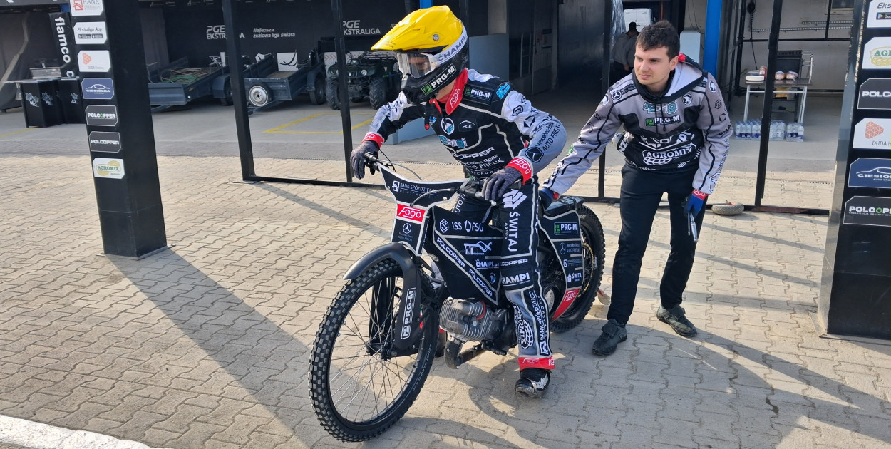 Sezon 2026 otwarty!  Pierwszy trening żużlowców Fogo Unii Leszno (zdjęcia)