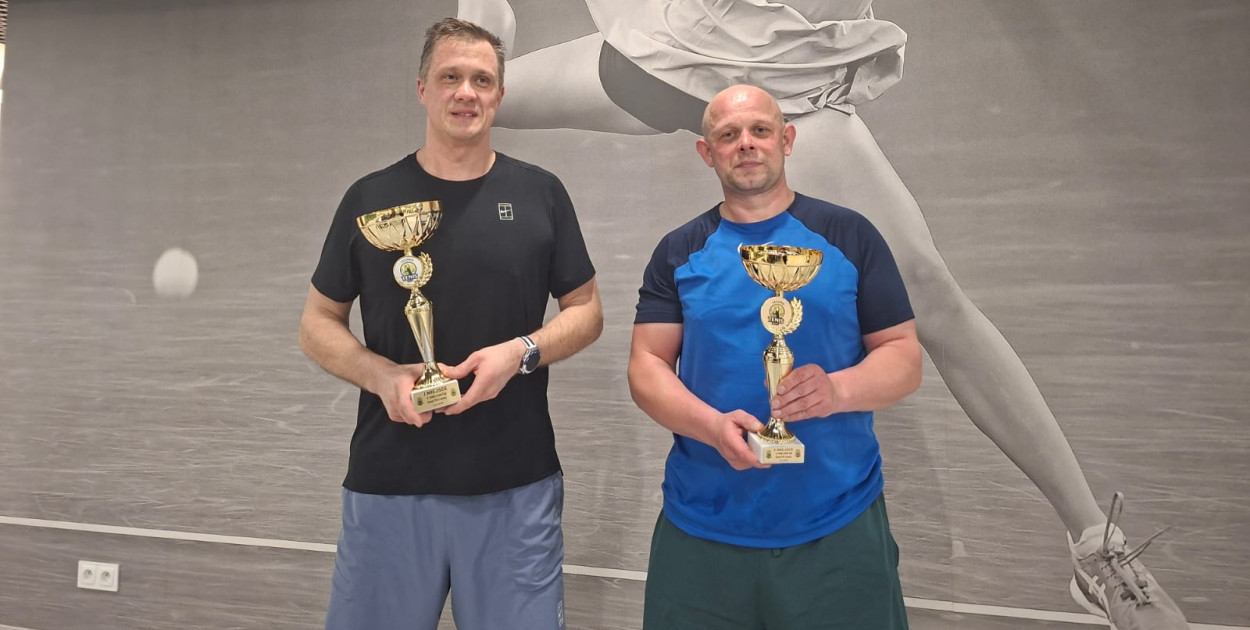 Panowie na kortach Akwawit. Rywalizowali w turnieju singlowym