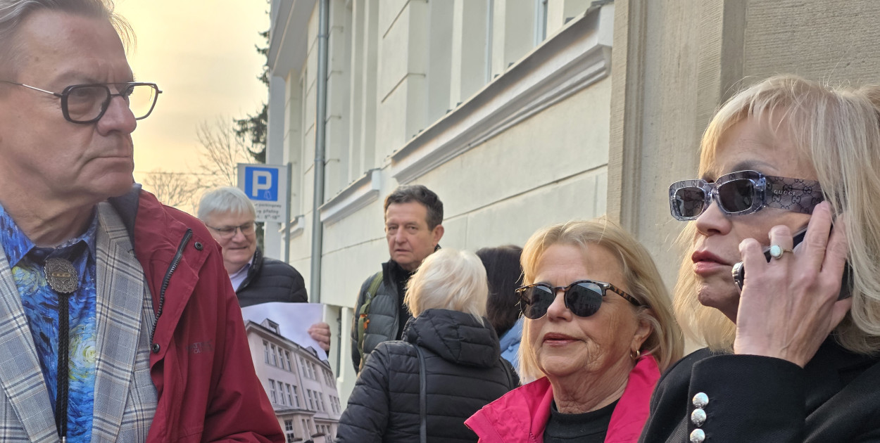 Lekarze założyli zrzutkę na film dla Telewizji Leszno. Zebrali dużo więcej