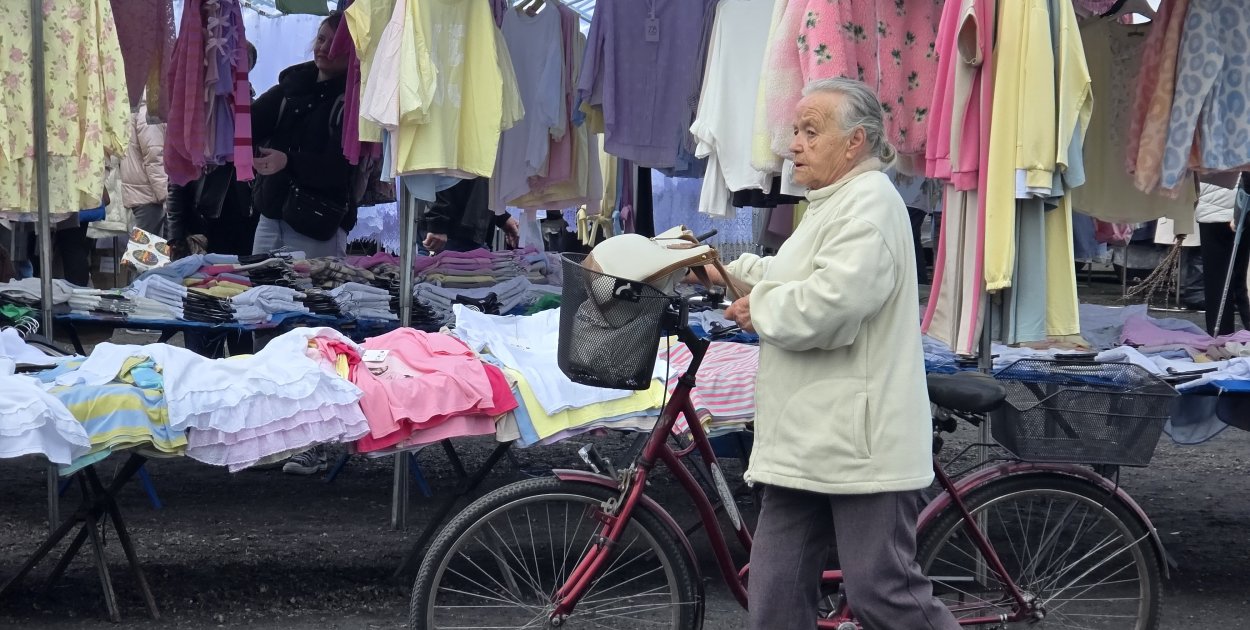Handlowanie na Holenderskiej w Lesznie. To już nie jest to, co kiedyś (zdjęcia)