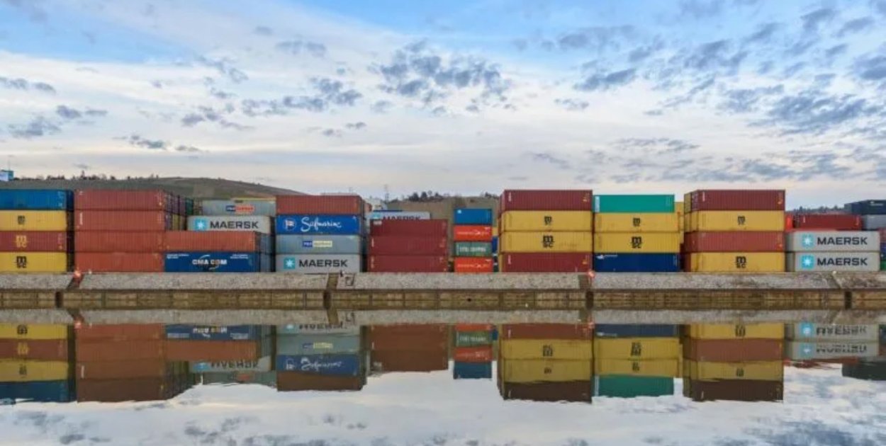 Kontenery morskie na sprzedaż dla firm – nowe i używane rozwiązania 20’ i 40’