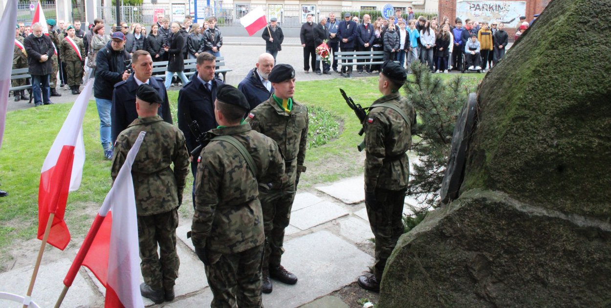 Zginęli, bo byli Polakami. Obchody rocznicy Zbrodni Katyńskiej (zdjęcia)