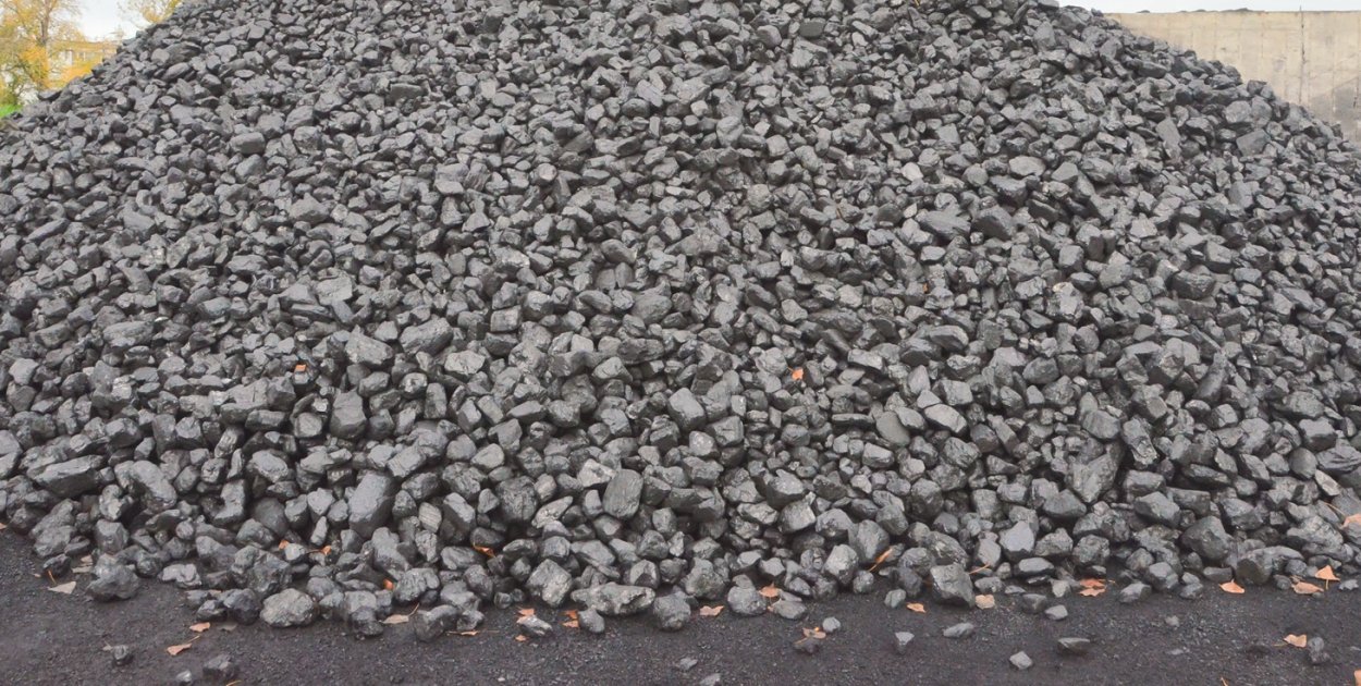 Ponad 8 milionów złotych strat. Zatrzymano 16 osób, w tym prezesa