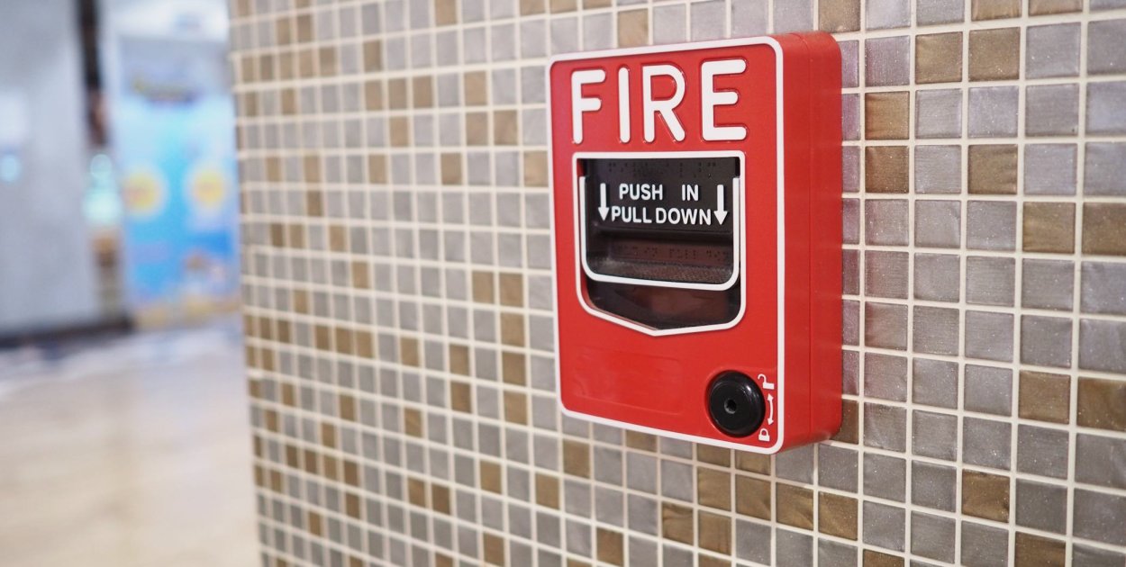 Jak przygotować pracowników na wypadek pożaru? Nie tylko teoria