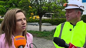 Potężny dźwig na pływalni Akwawit