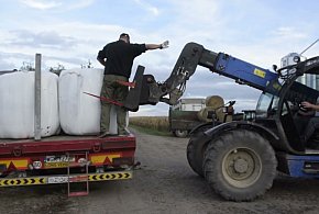 Transport rydzyńskich rolników dla powodzian